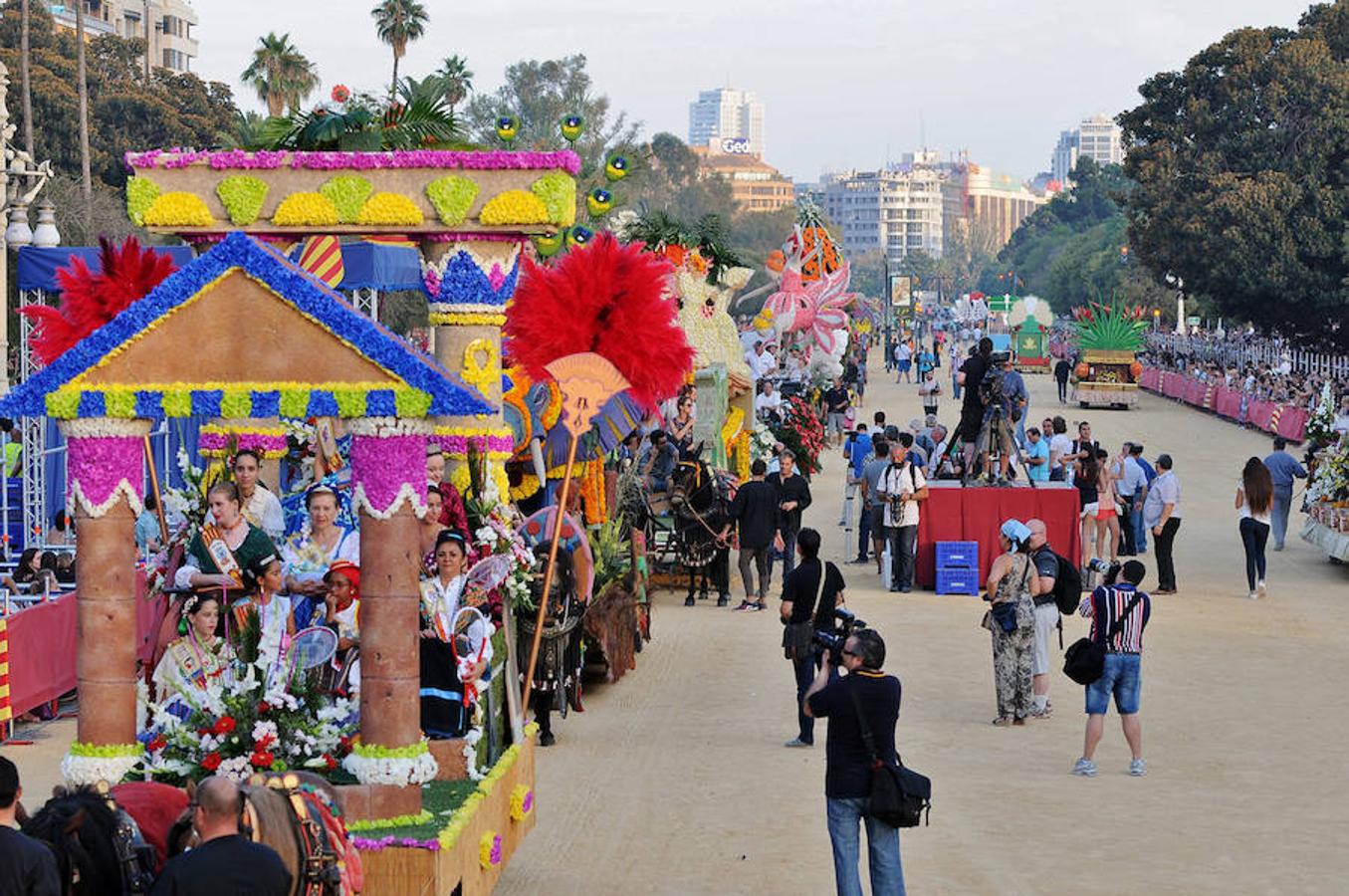 Fotos de la Batalla de Flores 2016 de la Feria de Julio de Valencia