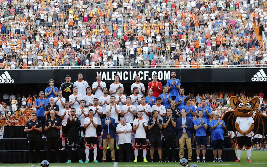 Fotos de la presentación del Valencia CF en Mestalla