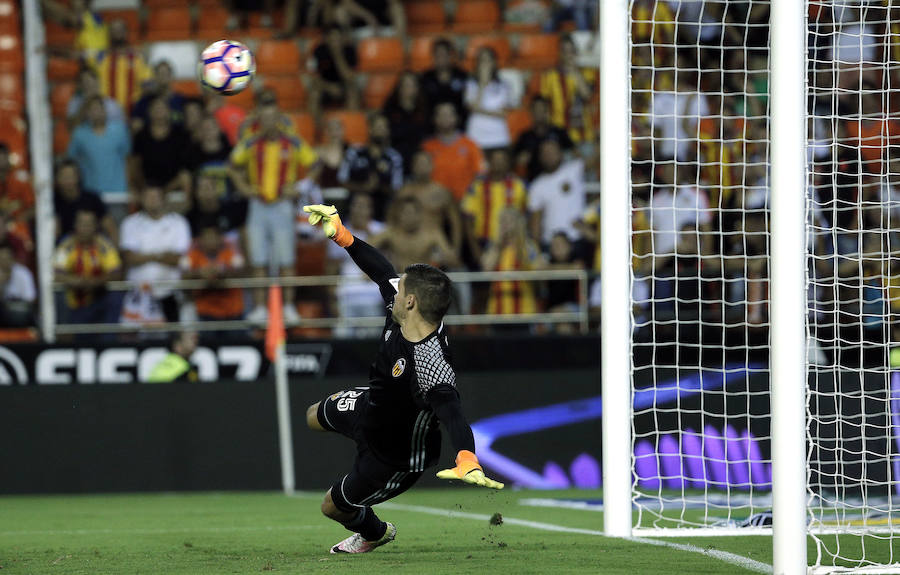 Fotos del partido entre el Valencia CF y la UD Las Palmas