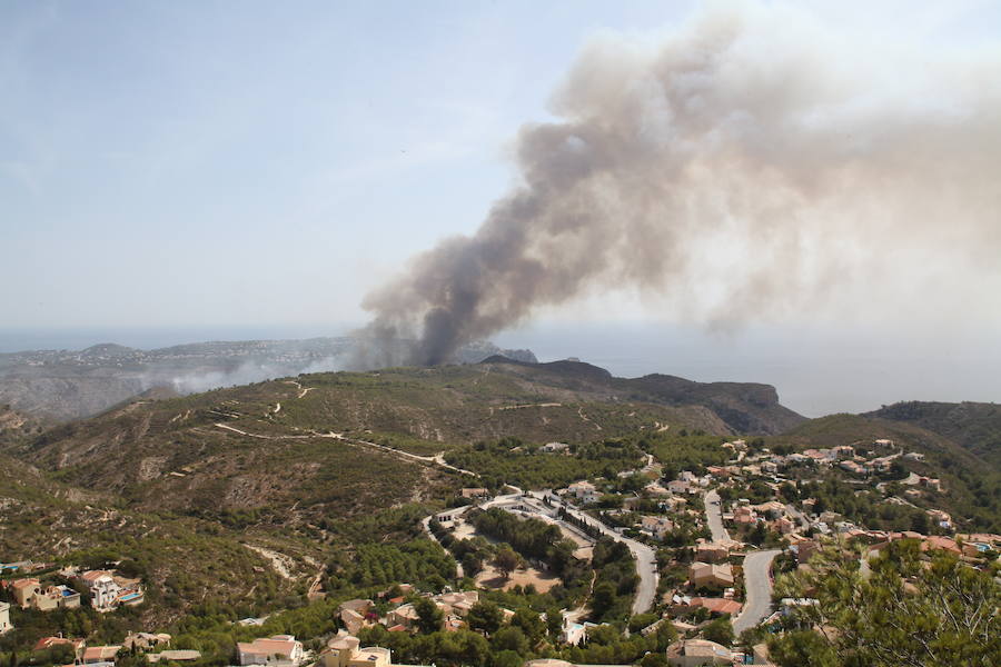 Fotos del incendio de la Granadella, en Xàbia y Benitatxell