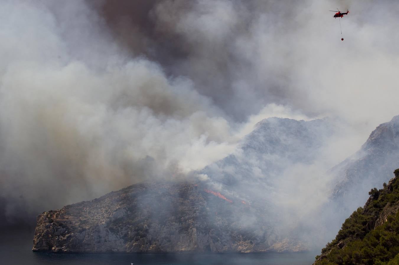 Fotos del incendio de la Granadella, en Xàbia y Benitatxell