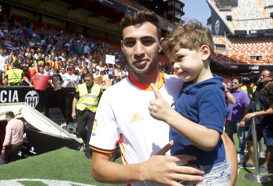 Presentación de Munir, nuevo jugador del Valencia CF