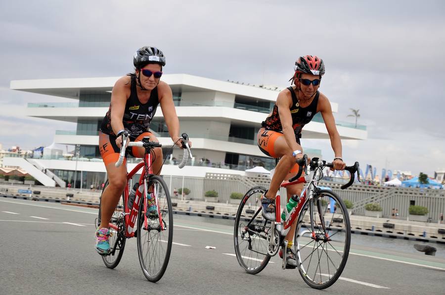 Fotos del triatlón en la Marina Real (domingo 11 de septiembre)