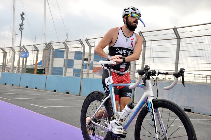 Fotos del triatlón en la Marina Real (domingo 11 de septiembre)