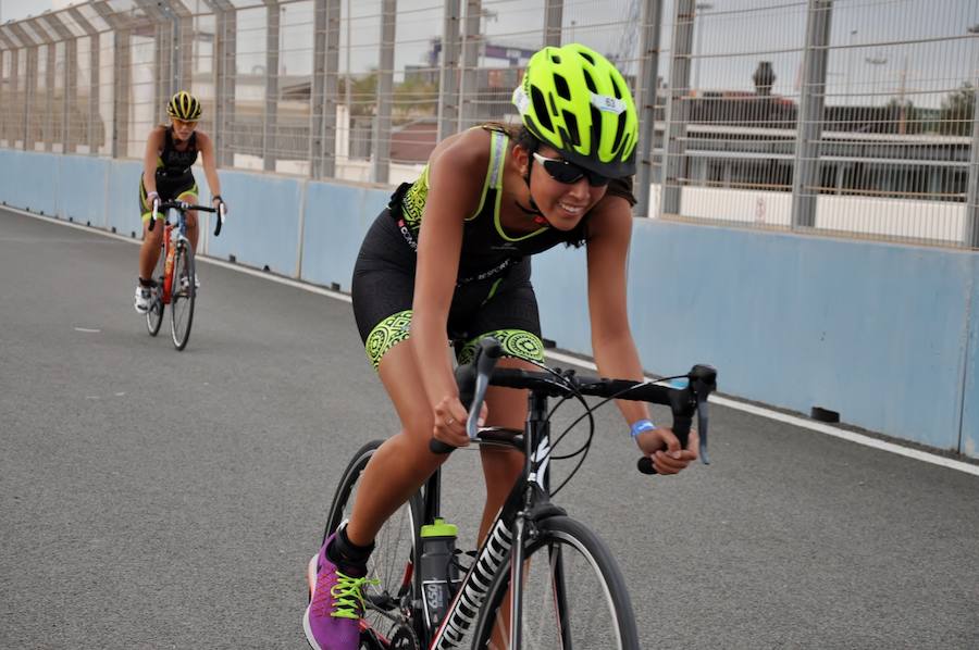 Fotos del triatlón en la Marina Real (domingo 11 de septiembre)