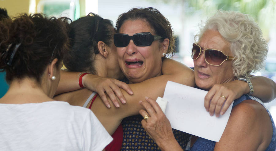 Fotos de los padres de Sueca que la justicia les obliga a entregar a su hijo adoptivo