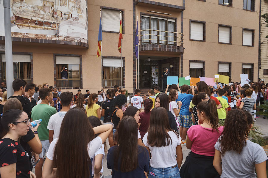 Protesta por el trasnporte escolar en Benejúzar