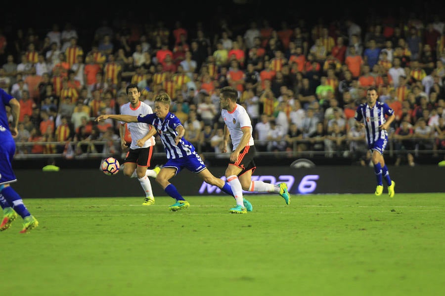 Las fotos de la victoria del Valencia ante el Alavés por 2-1