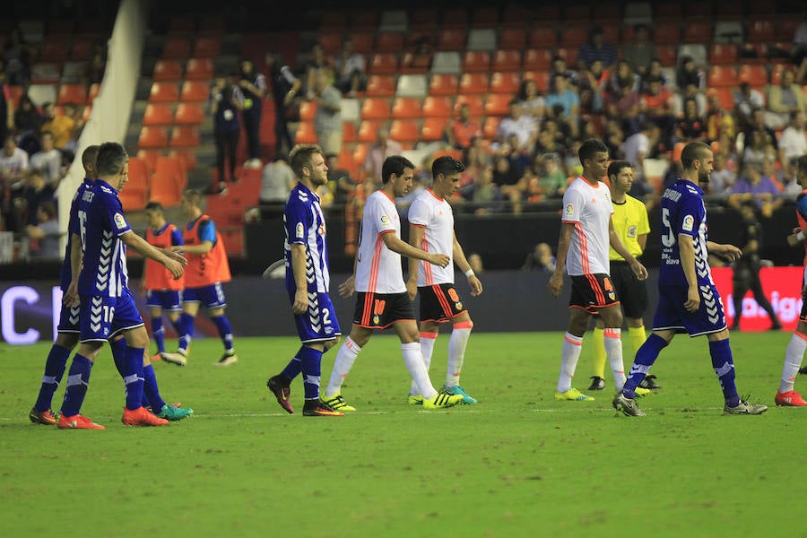 Las fotos de la victoria del Valencia ante el Alavés por 2-1