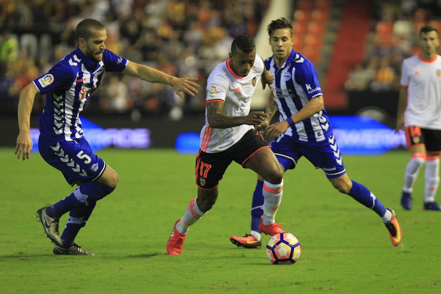 Las fotos de la victoria del Valencia ante el Alavés por 2-1