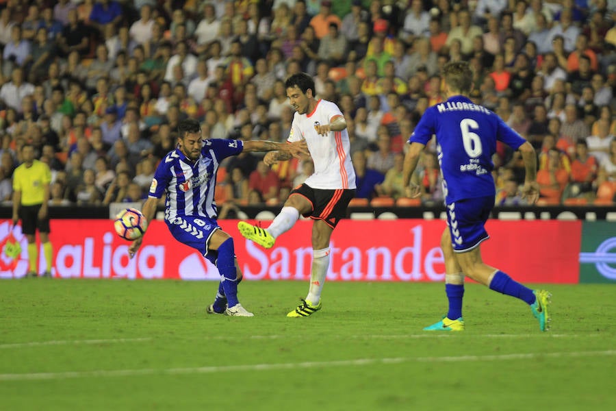 Las fotos de la victoria del Valencia ante el Alavés por 2-1