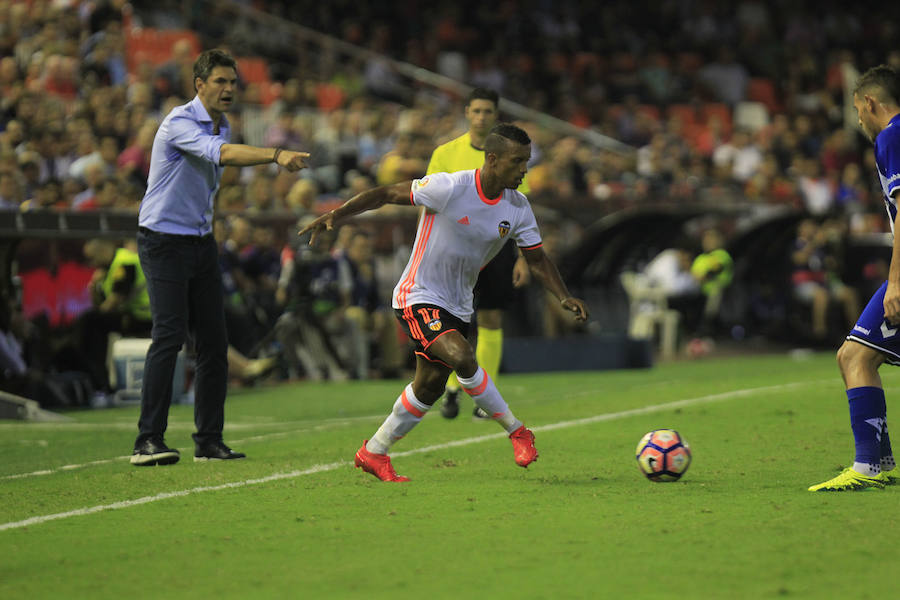 Las fotos de la victoria del Valencia ante el Alavés por 2-1