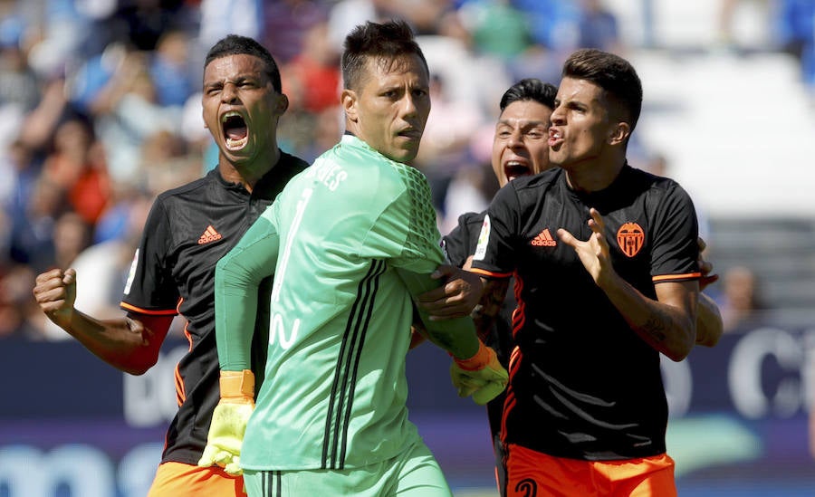 Las fotos de la victoria del Valencia en Butarque ante el Leganés (1-2)