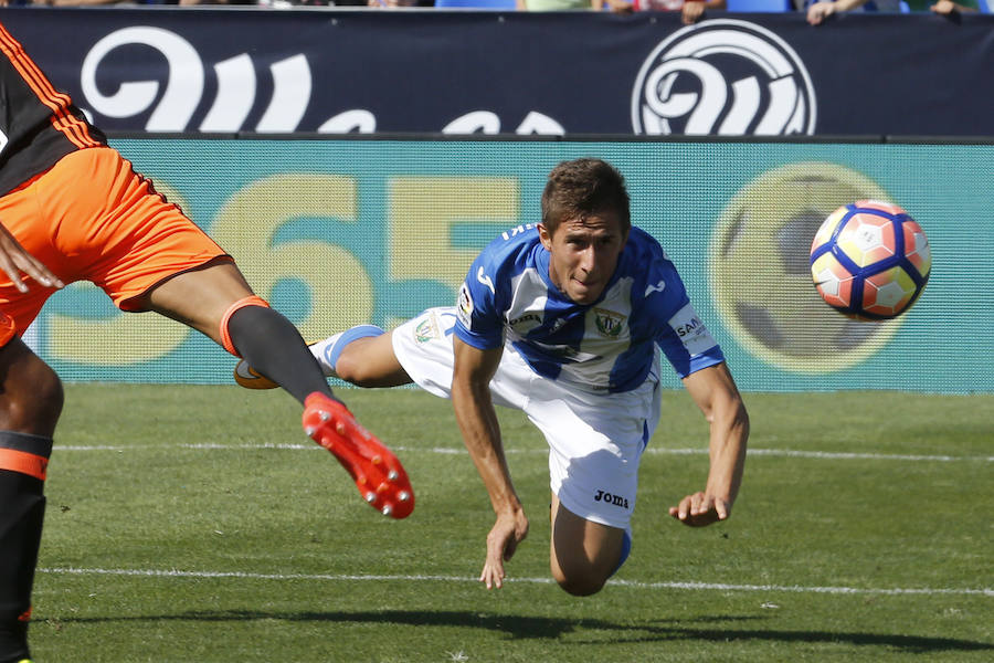 Las fotos de la victoria del Valencia en Butarque ante el Leganés (1-2)