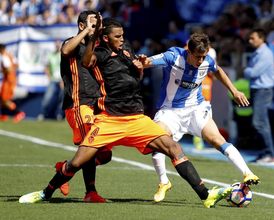 Las fotos de la victoria del Valencia en Butarque ante el Leganés (1-2)