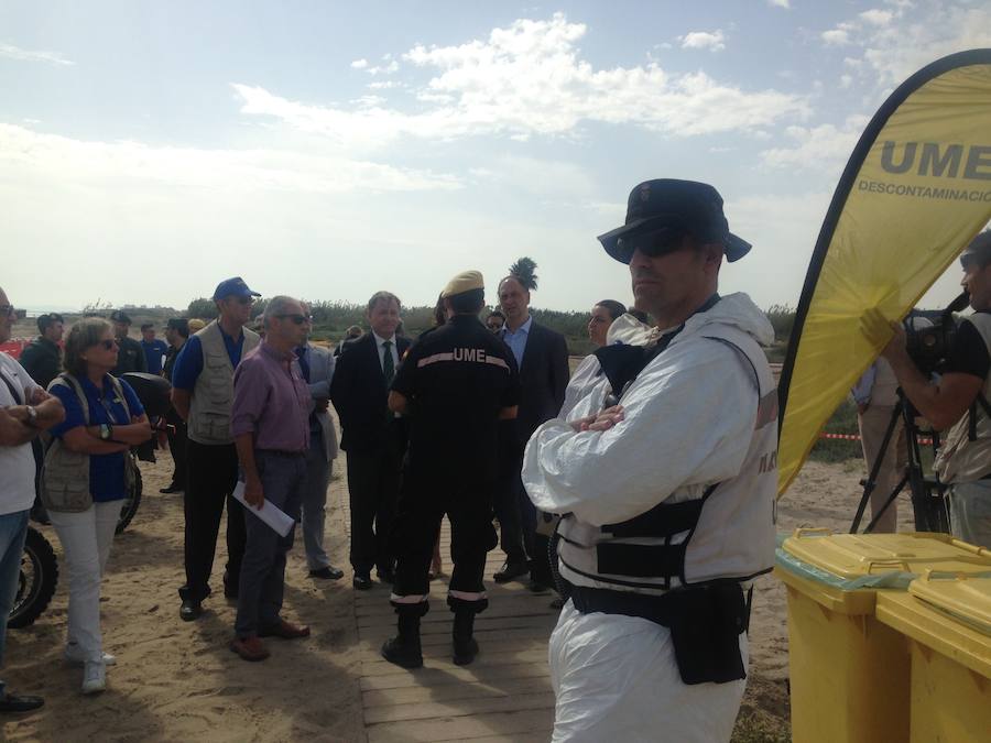 Fotos del simulacro contra la contaminación marina en el litoral de Valencia