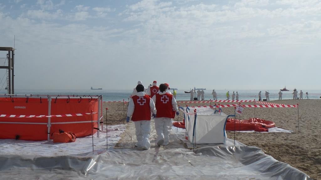 Fotos del simulacro contra la contaminación marina en el litoral de Valencia