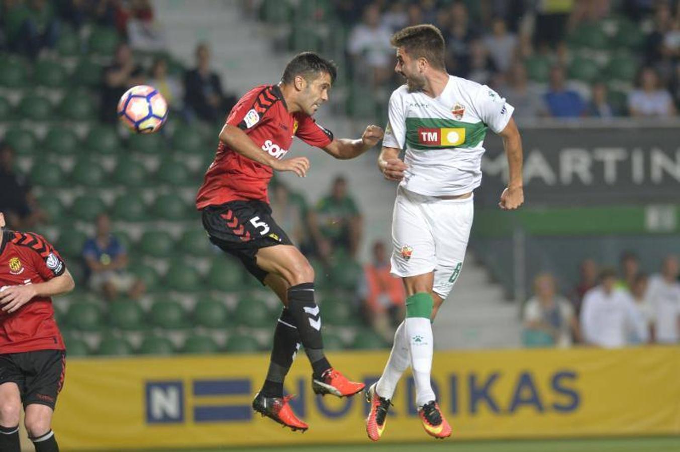 Las mejores imágenes del Elche - Nástic (4-4)