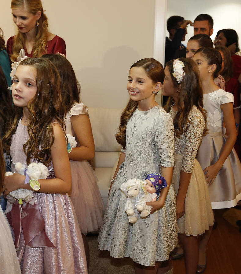 Fotos de Raquel Alario y Clara Parejo, falleras mayores de Valencia 2017