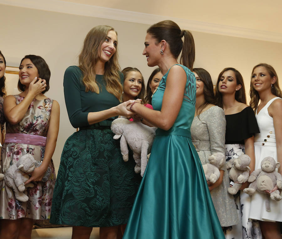 Fotos de Raquel Alario y Clara Parejo, falleras mayores de Valencia 2017