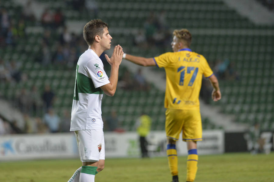 Las mejores imágenes del Elche -Alcorcón de Copa (0-1)