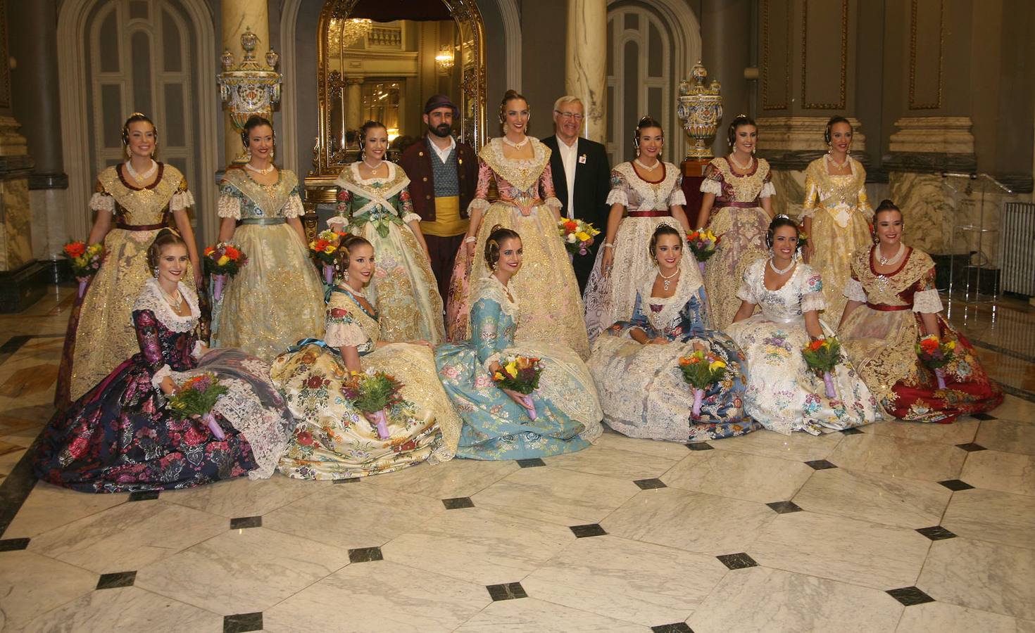 Fotos de la proclamación de Raquel Alario y Clara Parejo como falleras mayores de Valencia 2017