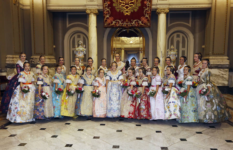 Fotos de la proclamación de Raquel Alario y Clara Parejo como falleras mayores de Valencia 2017