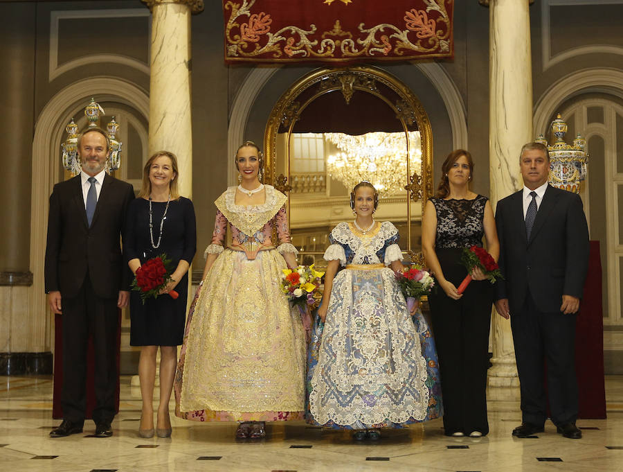 Fotos de la proclamación de Raquel Alario y Clara Parejo como falleras mayores de Valencia 2017