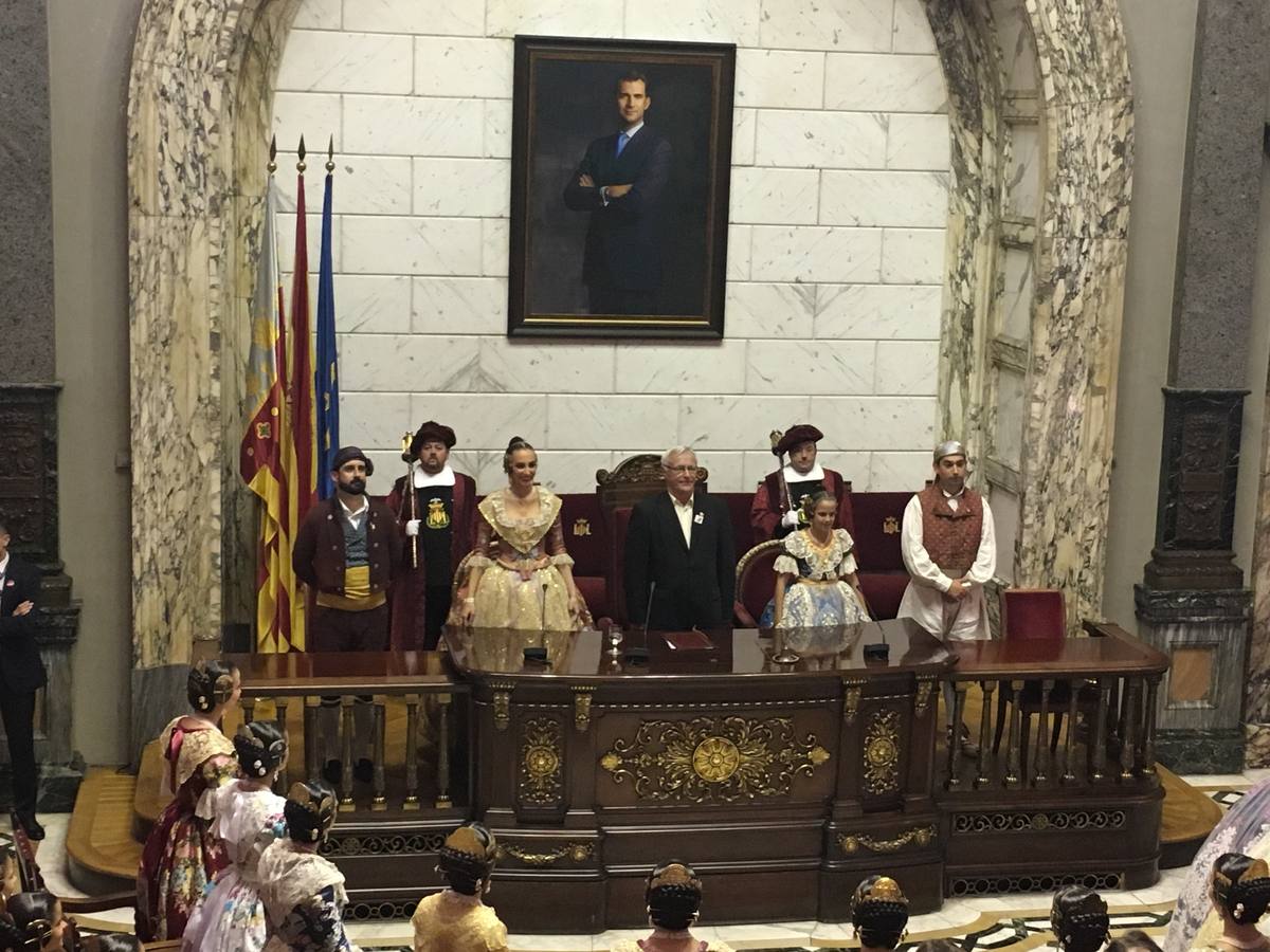 Fotos de la proclamación de Raquel Alario y Clara Parejo como falleras mayores de Valencia 2017