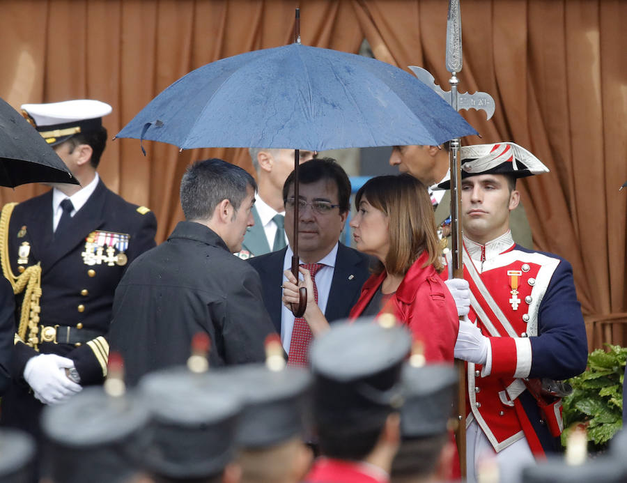 Los presidentes de Canarias, Fernando Clavijo (i); Extremadura, Guillermo Fernández Vara y Baleares, Francina Armengol.