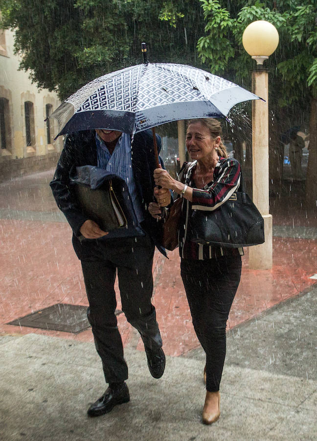 La lluvia hace acto de presencia en Alicante