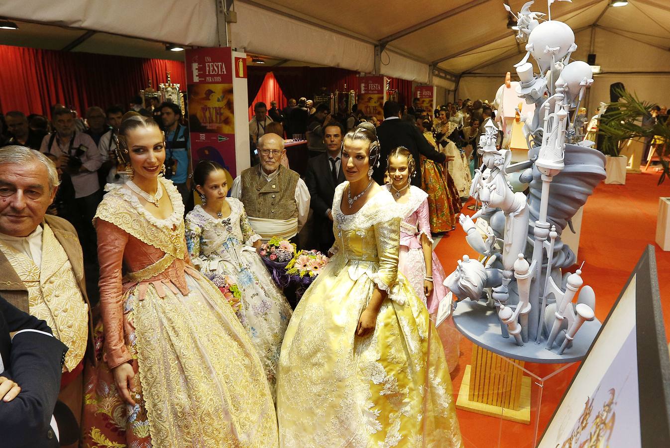 Fotos de la inauguración de &#039;Una Festa per a Tots&#039; de las Fallas 2017