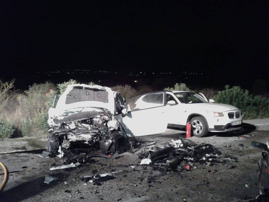 Una mujer muerta y un herido al chocar frontalmente en la carretera de acceso a Dénia