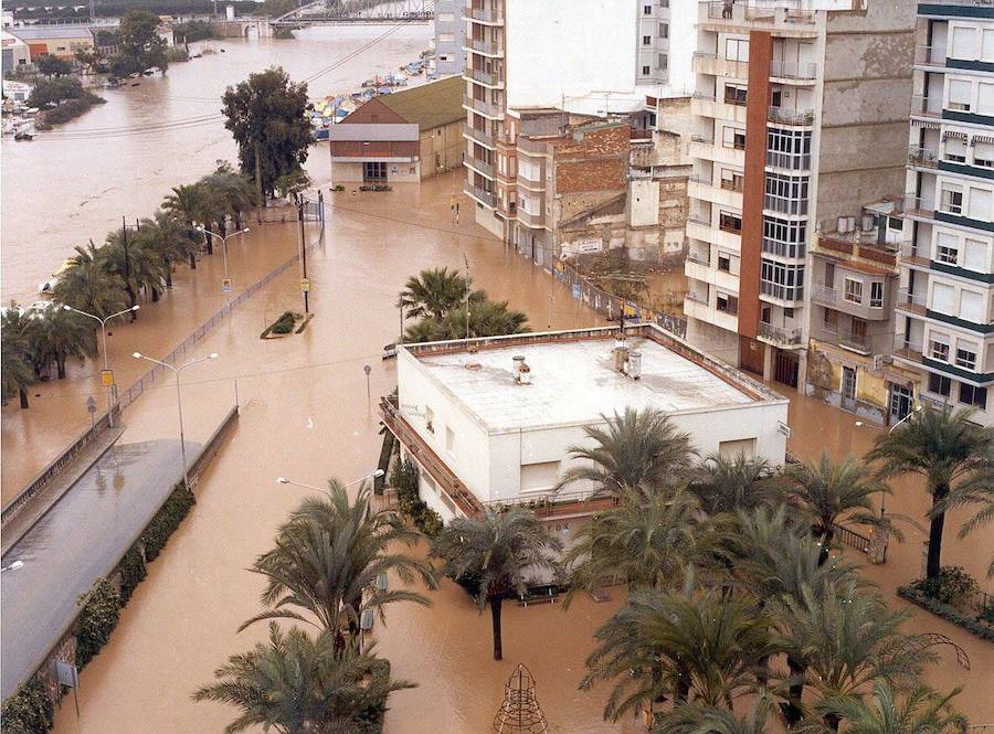 Fotos de la pantanada de Tous de 1982