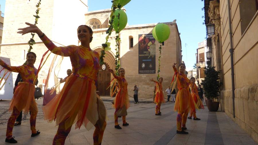 Orihuela mantiene su deuda con el poeta