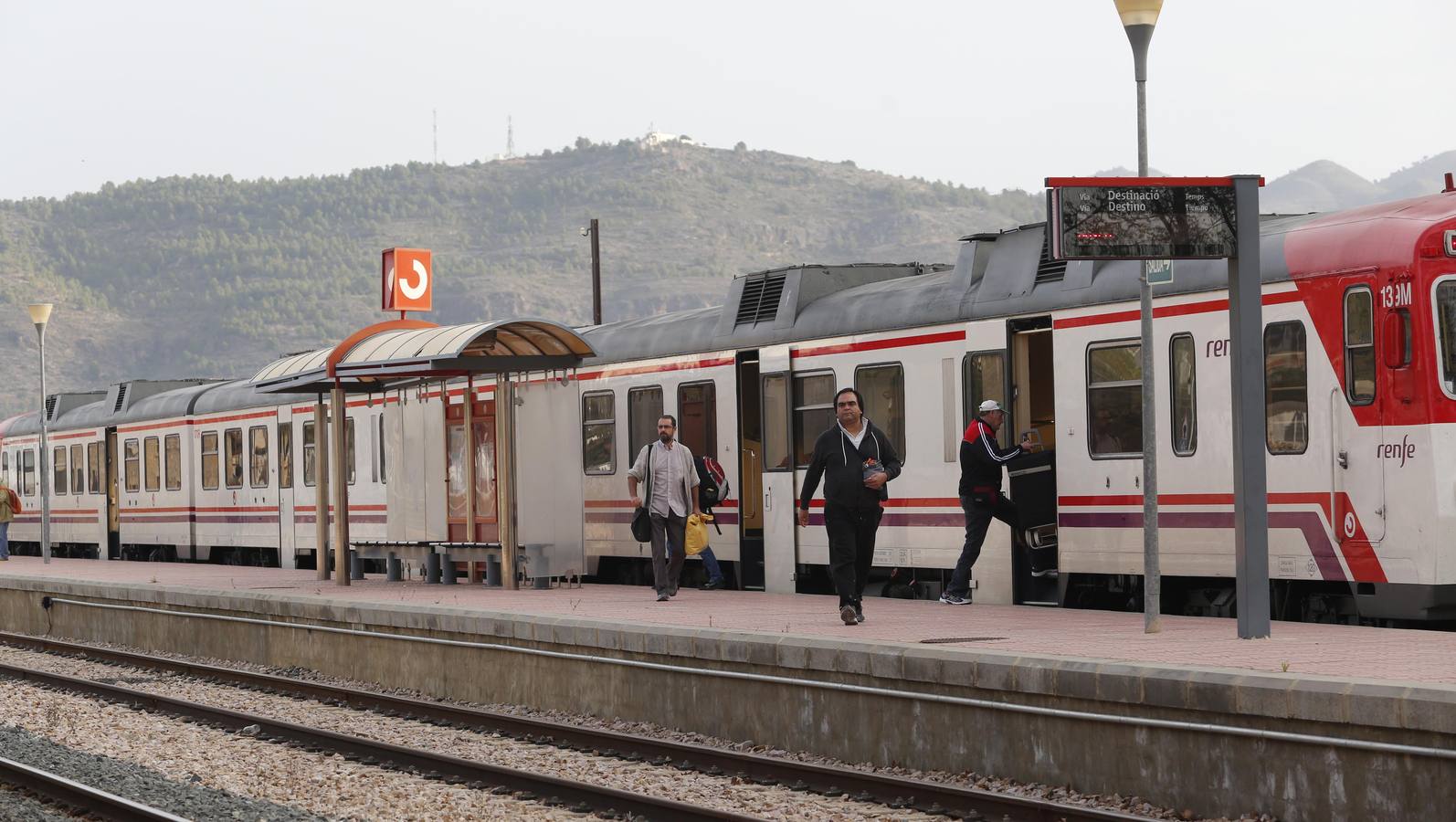 Fotos de la línea de tren Valencia-Zaragoza