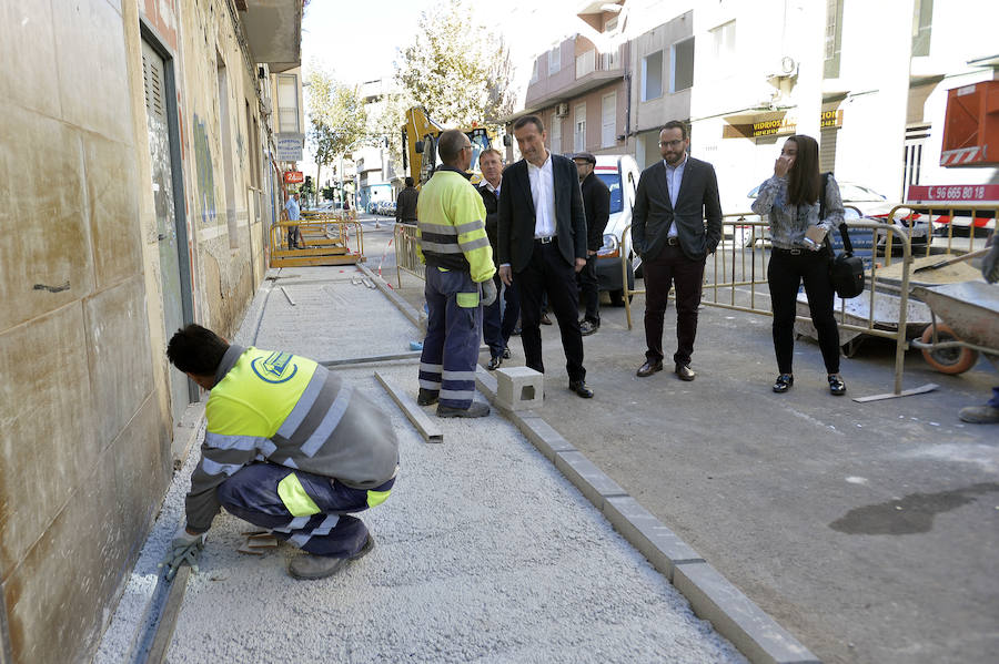 Actuación para el arreglo de aceras en Elche