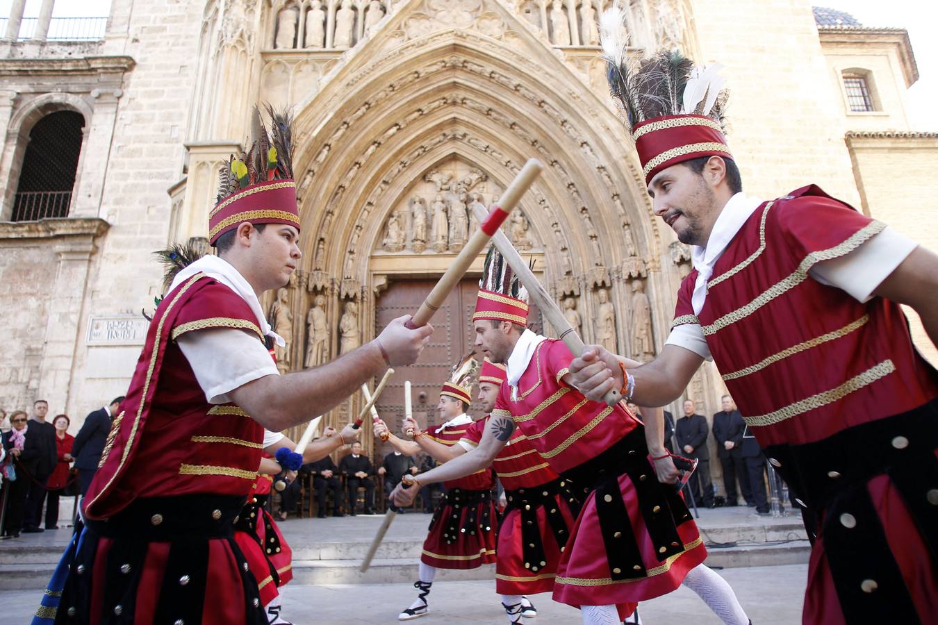 El Tribunal de las Aguas de Valencia y Festes Mare de Déu de la Salut en Algemesí