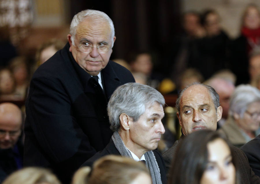 Fotos de la misa por Rita Barberá en la Catedral de Valencia