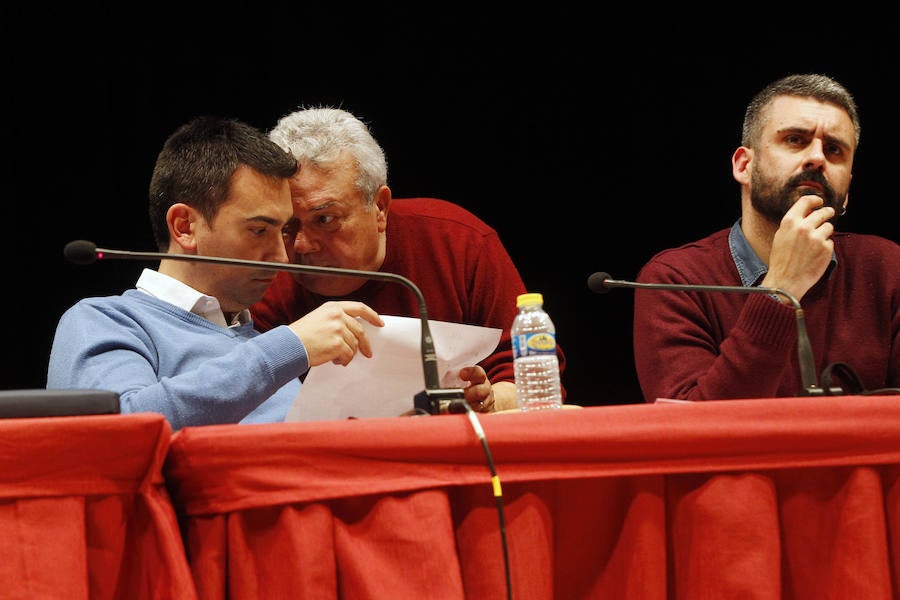 Fotos de la asamblea de los presidentes de fallas