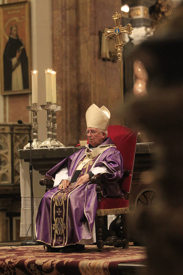 Fotos de la misa por Rita Barberá en la Catedral de Valencia