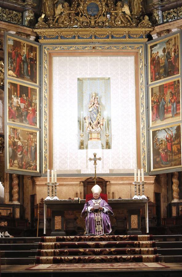 Fotos de la misa por Rita Barberá en la Catedral de Valencia