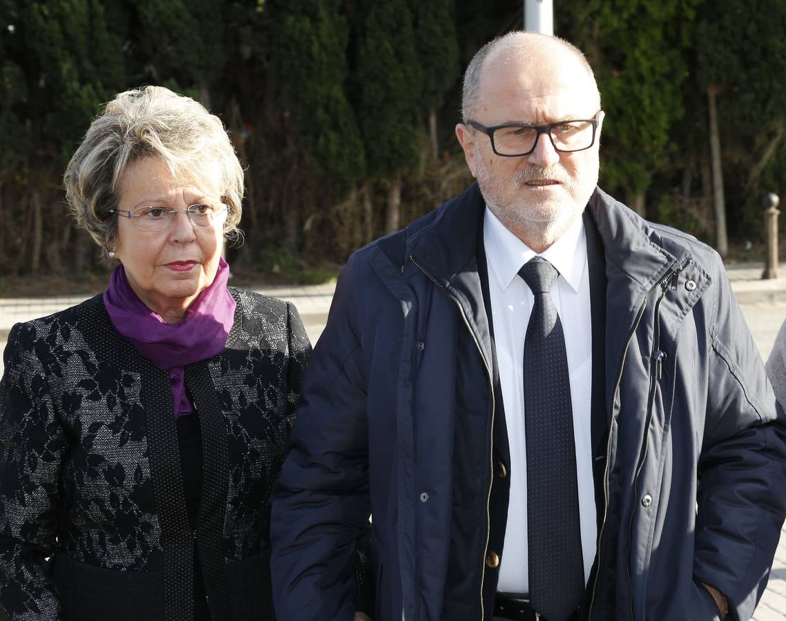 Fotos del funeral de Rita Barberá en el Tanatorio de Valencia