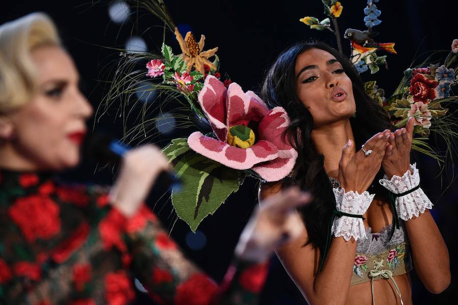 Fotos del desfile de Victoria&#039;s Secret 2016 (II)