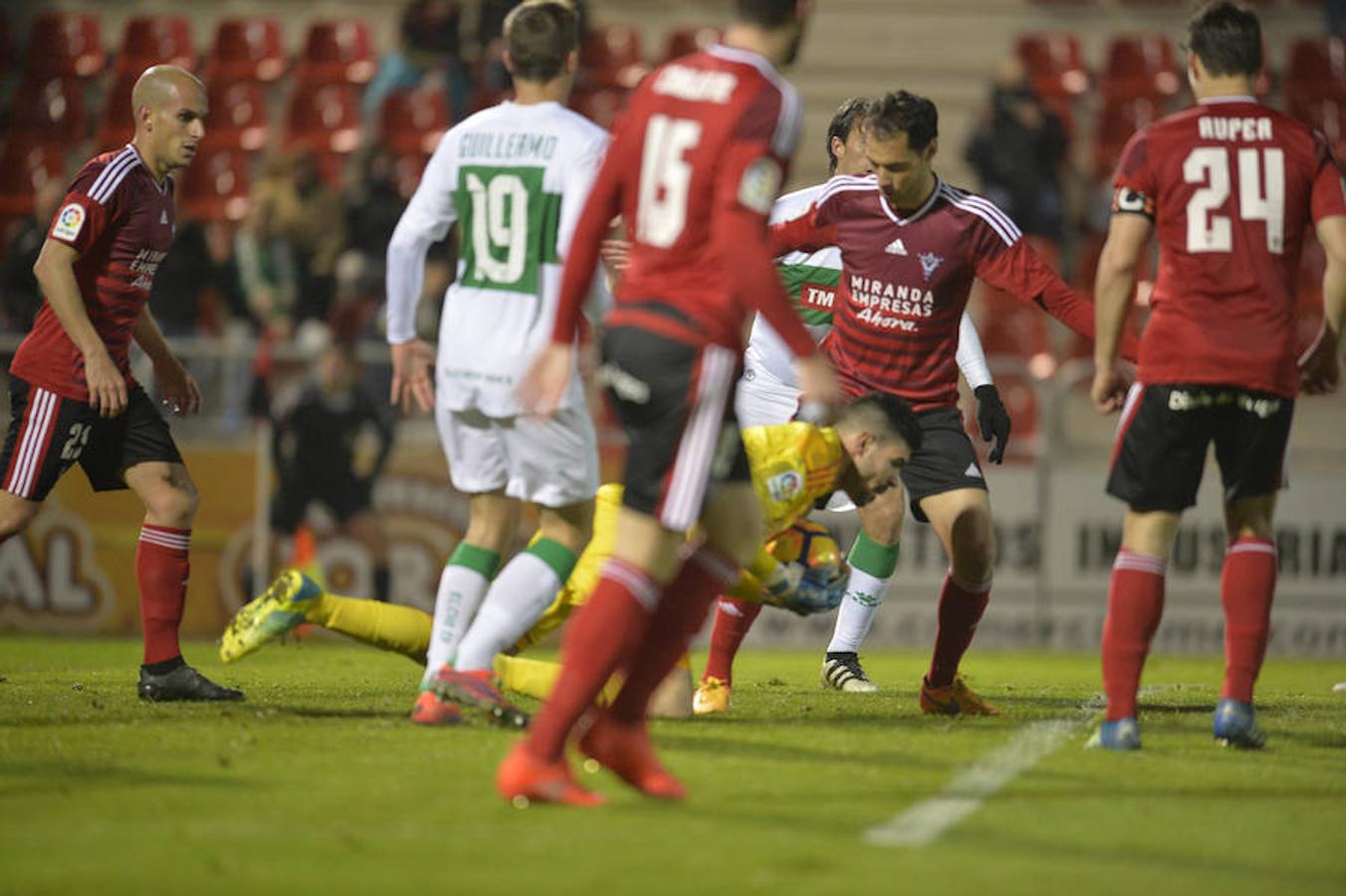 Las imágenes del Mirandés - Elche (1-0)