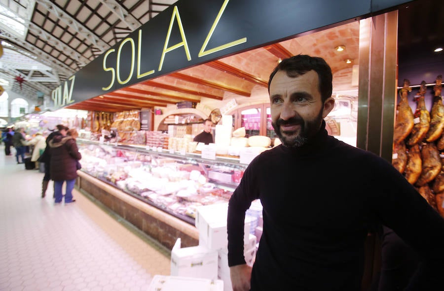 Fotos de los vendedores históricos del Mercado Central de Valencia