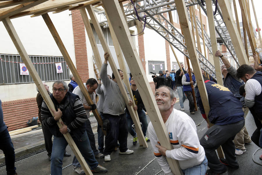 Fotos de la planta de prueba de la falla del ayuntamiento en Ciutat Fallera