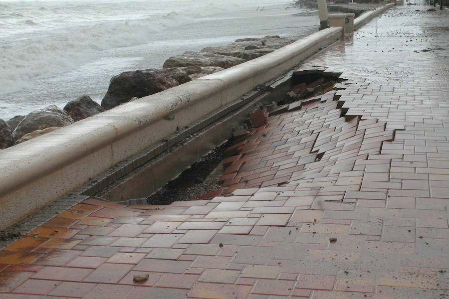 Fotos del paseo marítimo de Almenara tras la gota fría