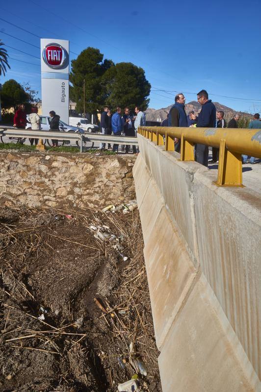 Vecinos muestran los daños del temporal en Molins