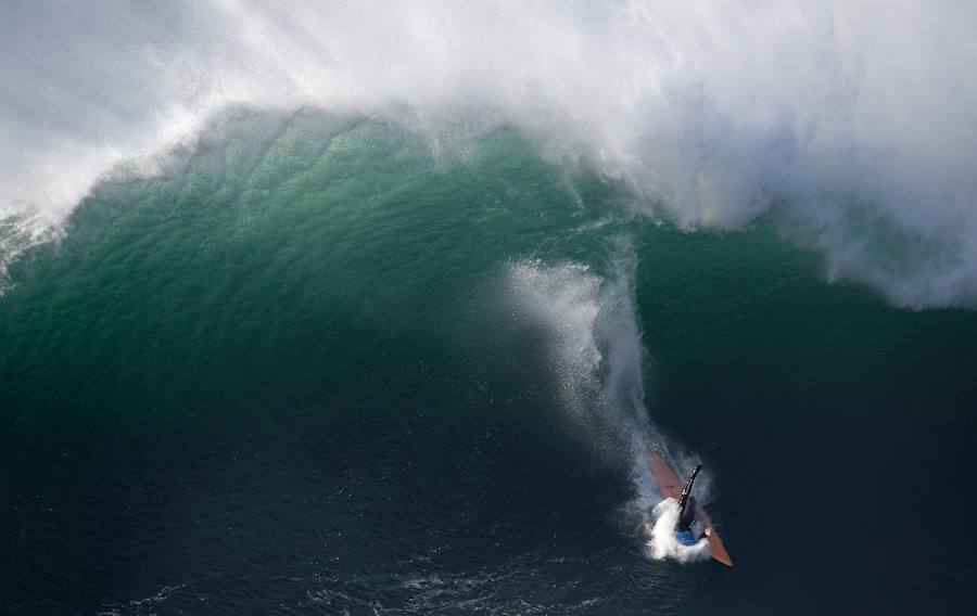Fotos de Nazare, el mejor lugar del mundo para surfear